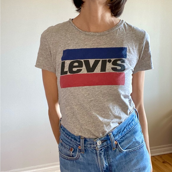 Levis Tee - Picture 4 of 7